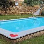 Cozy In 25 M² Lovely Garden شقة Valencia de Alcántara