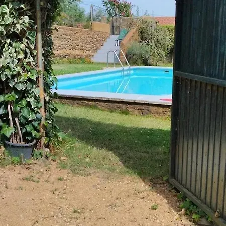 Cozy In 25 M² Lovely Garden Valencia de Alcántara