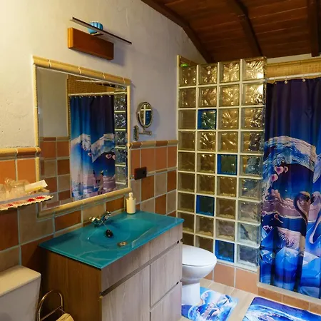 Cozy In 25 M² Lovely Garden * Валенсия-де-Алькантар