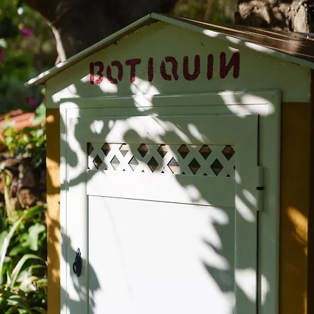 Апартаменты Cozy In 25 M² Lovely Garden