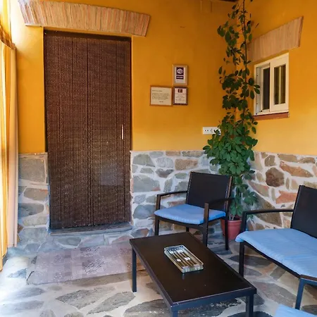 Cozy In 25 M² Lovely Garden * Valencia de Alcántara