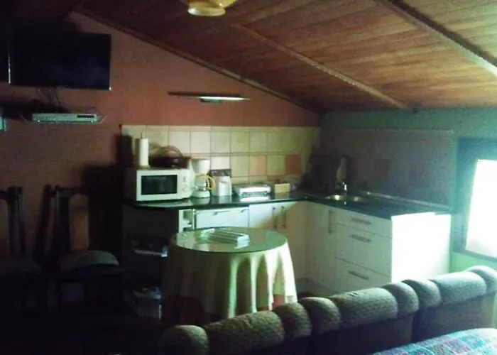 Cozy In 25 M² Lovely Garden Апартаменты Валенсия-де-Алькантар